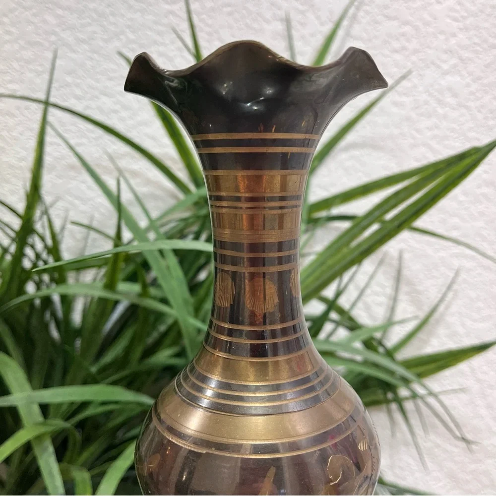 🔥Vintage🔥 Hand Crafted And Etched Tall Brass Vase 12”